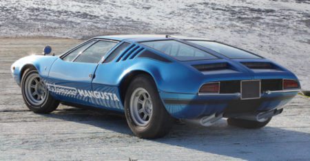 Rear side view of a De Tomaso Mangusta