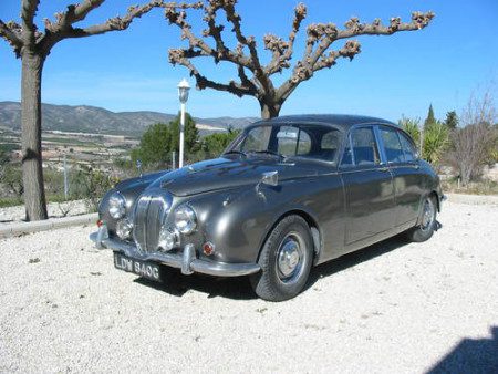 1968 Daimler V8 250