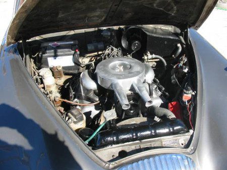 1968 Daimler V8 250 engine bay