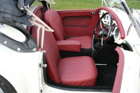 1958 MG MGA interior