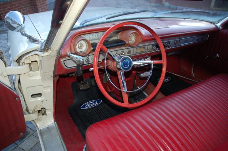 1964 Ford Galaxie 500 2 door fastback interior