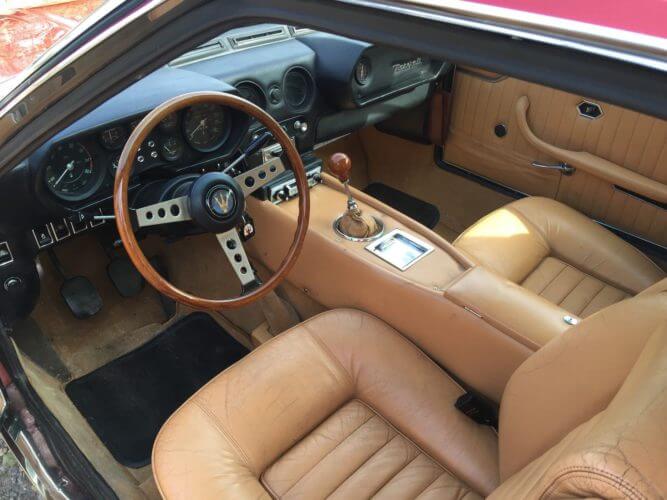 1970 Maserati Indy interior