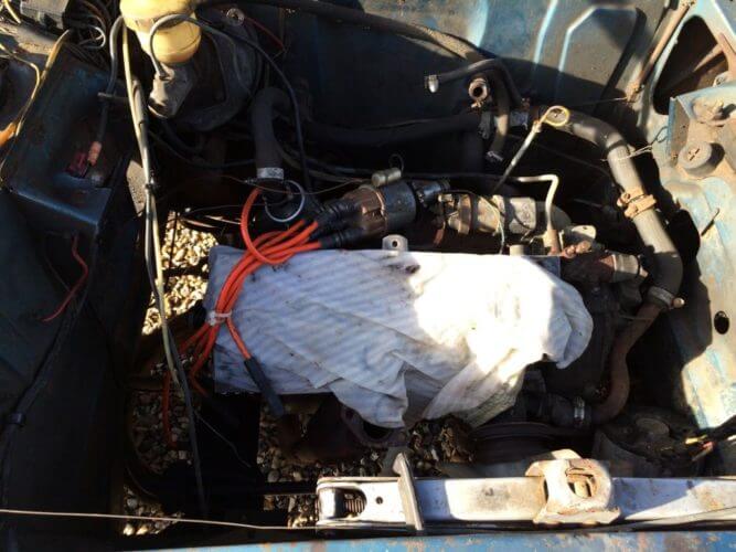 1973 Peugeot 304s Cabriolet engine bay