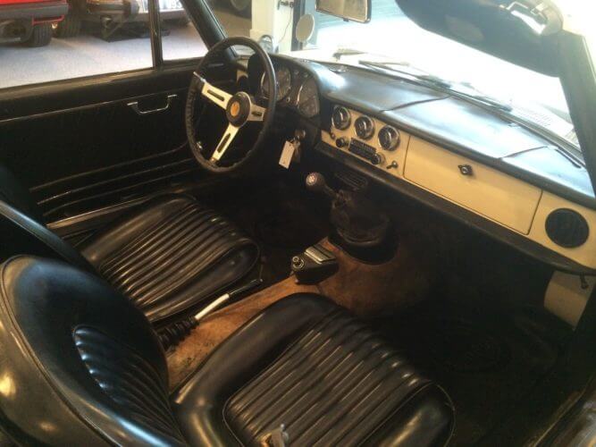 1967 Alfa Romeo Duetto interior