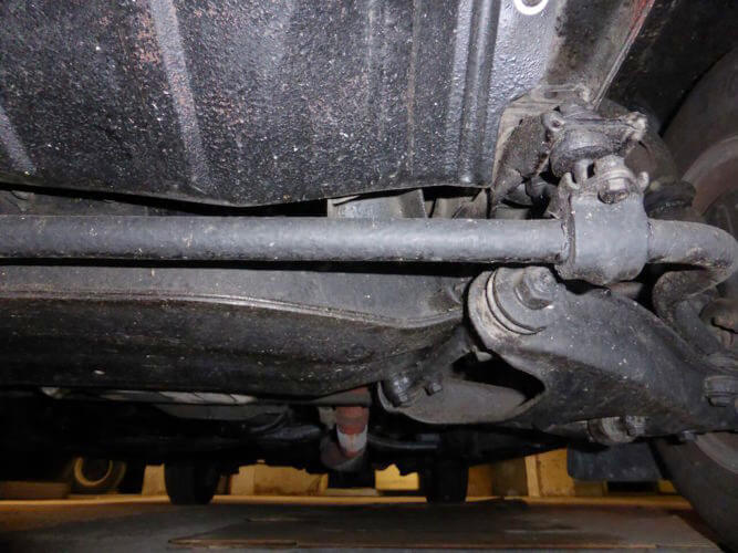 1975 Isuzu 117 Coupe underside