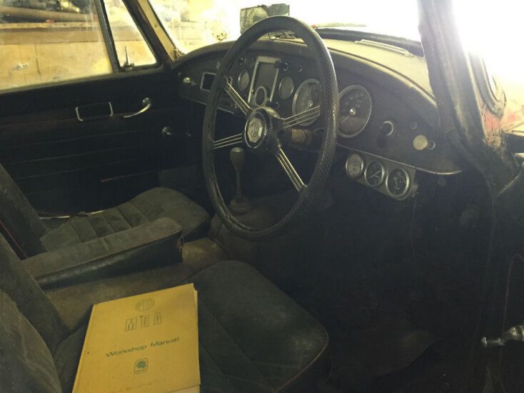 1960 MG MGA Coupe interior