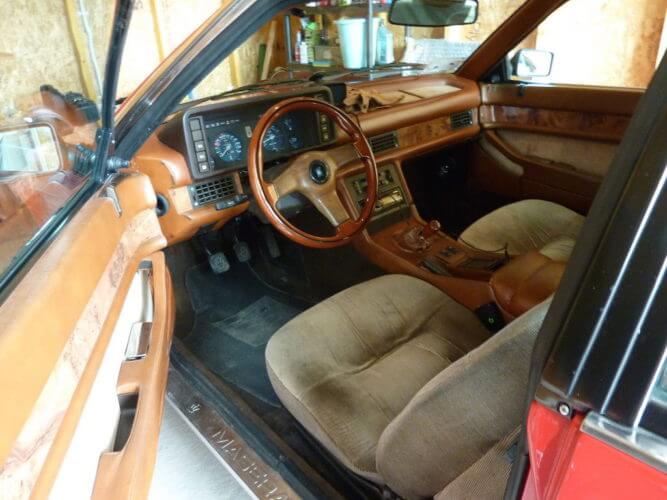 1982 Maserati Biturbo interior