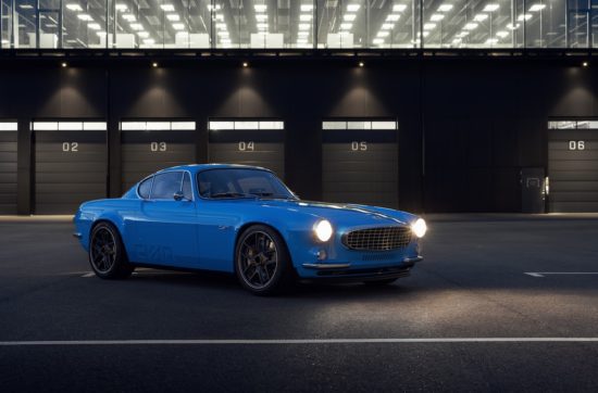 A closer look at the Volvo P1800 Cyan