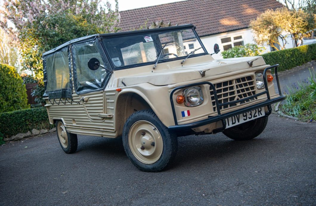 Citroen Mehari owned by Dave Davies of The Kinks up for auction