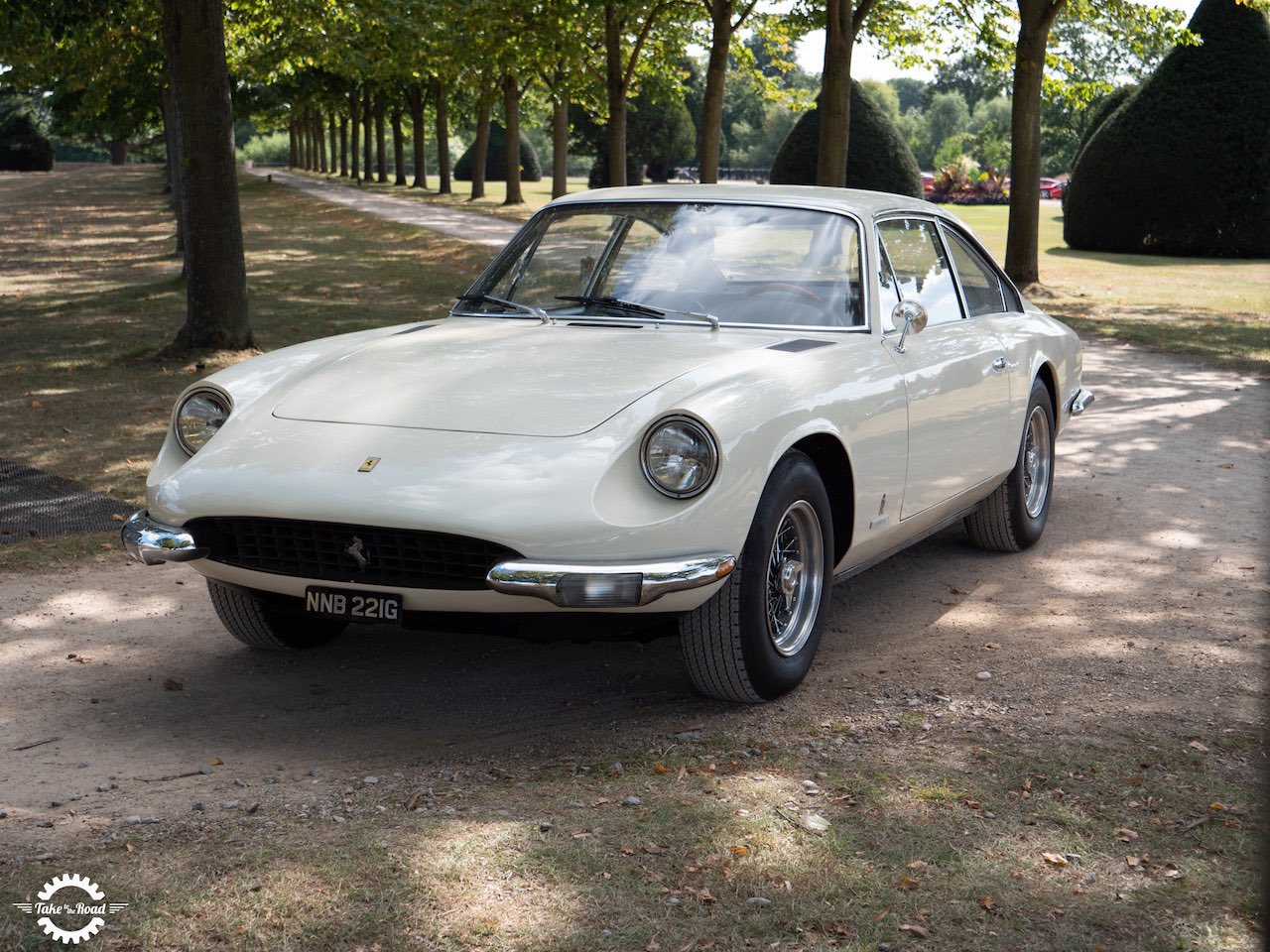 Quick Guide to Buying a Vintage Car: Tips and Considerations