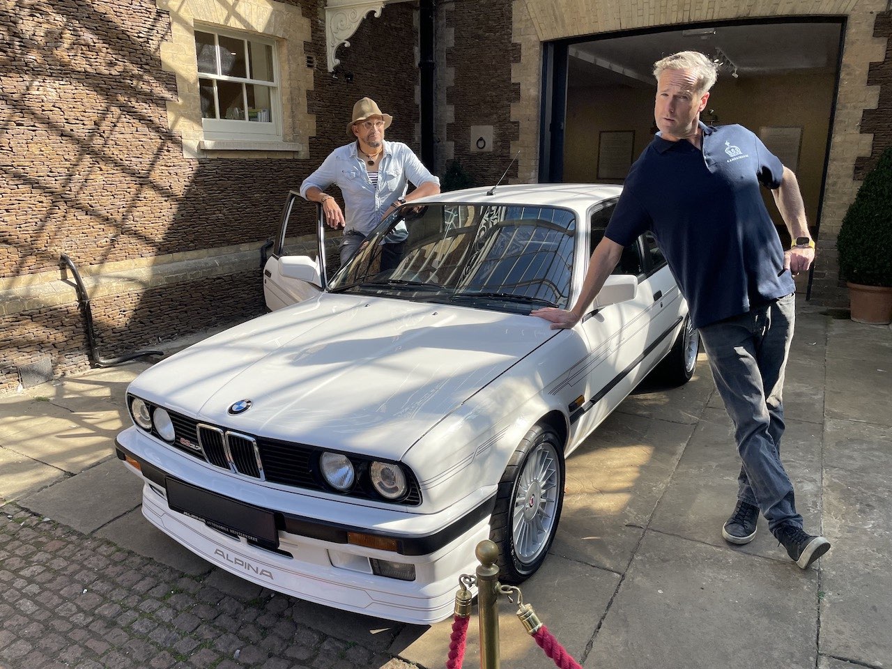 New Car SOS Series 12 Interview exclusive de Tim et Fuzz