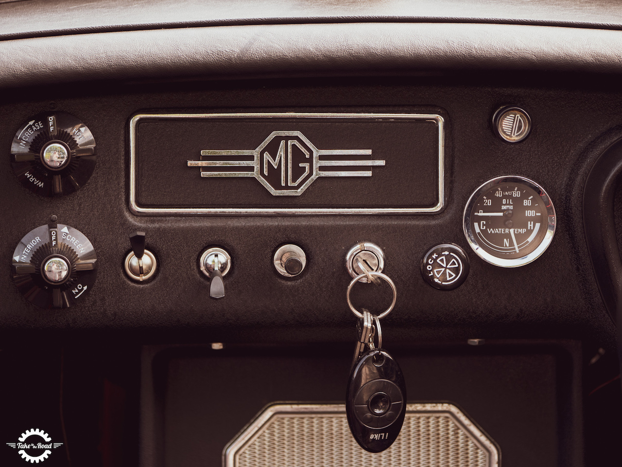 Used Head Unit in a Classic Car: What to Check First